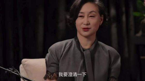 何超琼回应网传赌王斩断其艺术梦