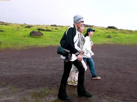 侯明昊花少6搬30个行李箱，共情杨洋井柏然