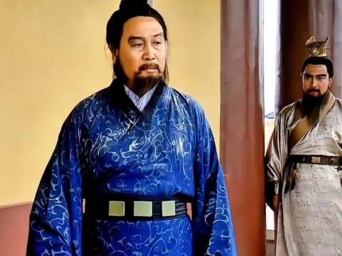 陈宫看透曹操野心，弃曹转投吕布