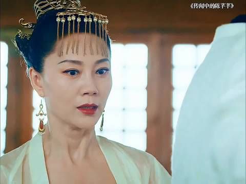 她本来就喜欢芊芊，二女儿不是亲生的，母亲养的助女儿工具人而已