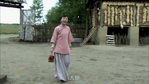 闯关东：玉书嫌传杰不老实，怎料准婆婆一句话，玉书瞬间羞红脸