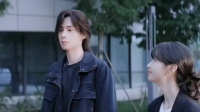 江逾白也很不甘心吧，他本可以与她并肩而行的