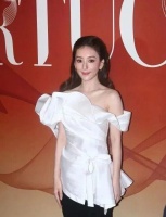 方媛被工作人员带走，真是因为嫁到香港九年还听不懂粤语吗？