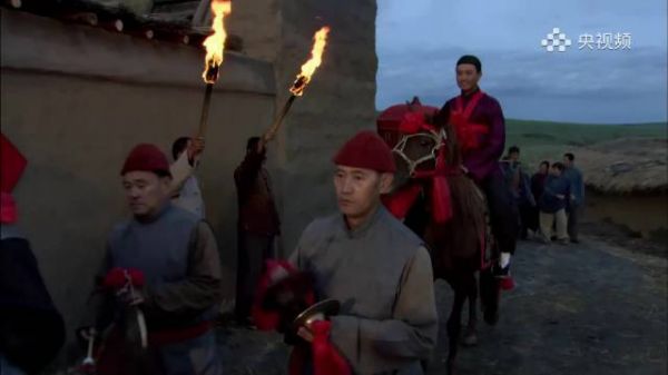 闯关东：格格出嫁没有泪，舅舅让象征性哭两声，她张嘴就来贼逗
