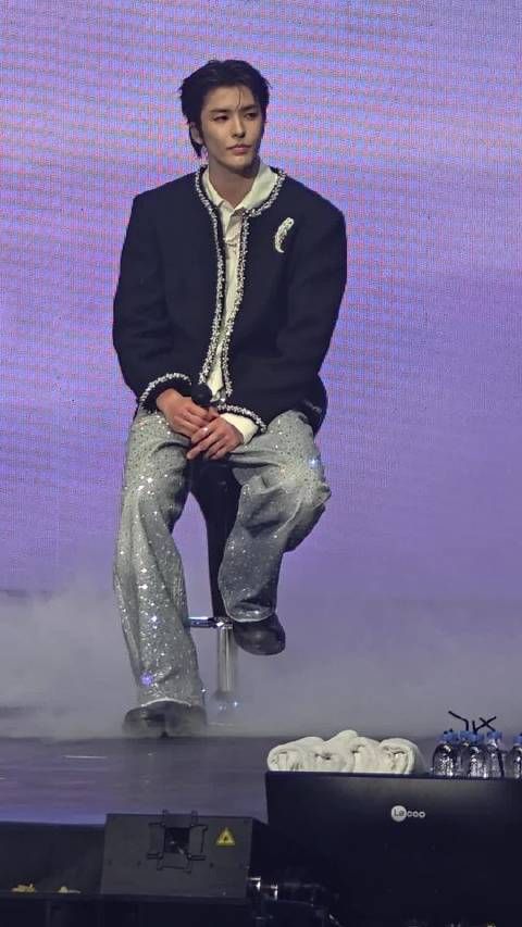 中文系欧巴上线中，出道倒计时——库存视频循环播放模式启动！
