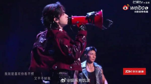 二公舞台欢乐浓度超标，曹骏刘畊宏陈若轩活力全开，陈若轩跑调但实在美丽