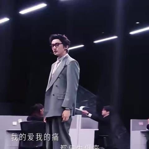 时光滤镜拉满,当年青涩少男,现在在披哥尽情释放魅力,成长全部看在眼里
