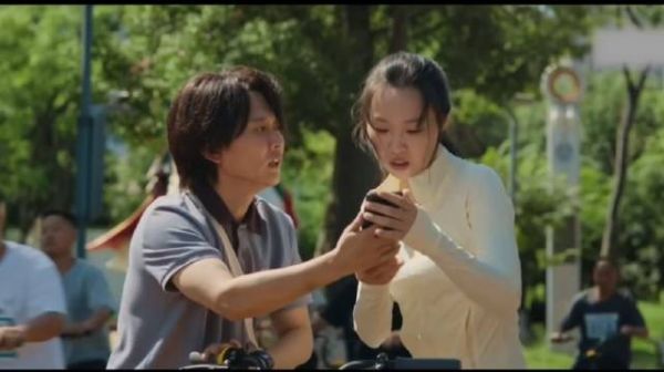 孟鹤堂 管乐《小气鬼》片段 孟哥一口方言，“时髦”的打扮，怪有意思的