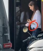 王宝强冯清同居八年未领证！女方腹部微隆引猜测，真相令人泪目
