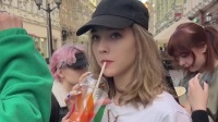 一想到东北的老铁都亲上洋嘴了，比我丢钱了还难受