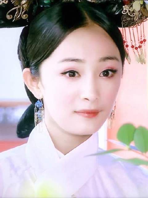 佳人似花遥立云巅