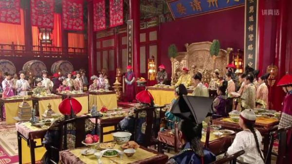 七夕夜宴,甄嬛和果郡王桐花台相遇