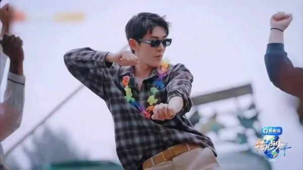 邓为花少首秀口碑爆棚，反差萌圈粉无数