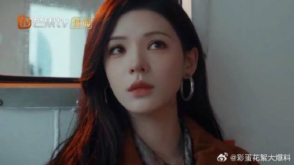 悲惨童年!李靳屿从小被妈抛弃,有妈还像个留守儿童