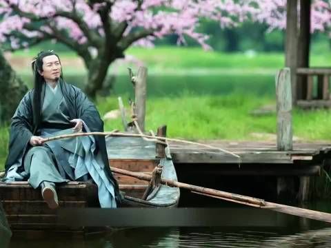 白浅拜墨渊为师,最终到了了法器,玉清昆仑扇 !