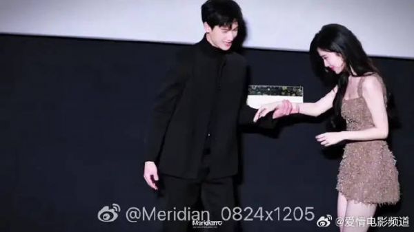 再看10086+遍仍然觉得好甜，那时的两人真实又拿捏不住这个度真的笑死