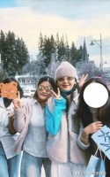 章若楠新西兰被偶遇，本人又美又甜，温柔大方与粉丝合影亲和力十足