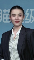 宋佳被喊比心的反应朗姿大秀
