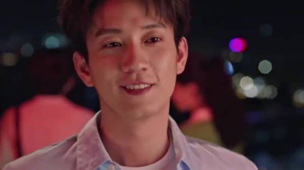 生逢其时预告一般，女主和青梅竹马男主较着一股劲儿，因为不服输所以拼赢了…