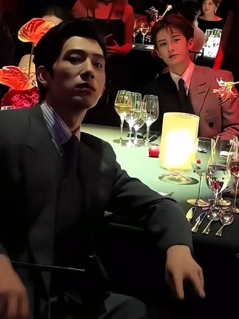 井柏然&檀健次同框比耶✌️