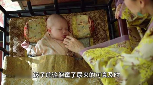 小孩的这泡童子尿来的可真及时，竟找出了暗中虐待自己的真凶