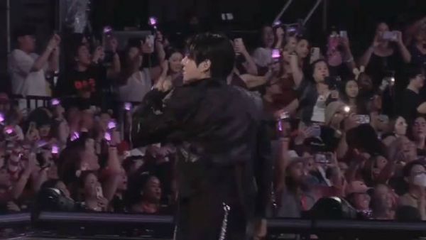 演唱会里一些细小部分柾国也在做合作 260905 BTS世巡 洛杉矶演唱会Day3