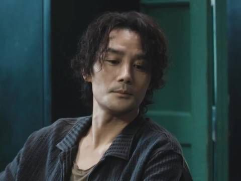 交锋:终于有人意识到干这行不能长太帅,真的太显眼了!