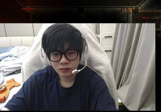 诡异的像Ai生成 ：啥意思永久的吗？ 下一秒开始嚼嚼嚼 相当丝滑的操作