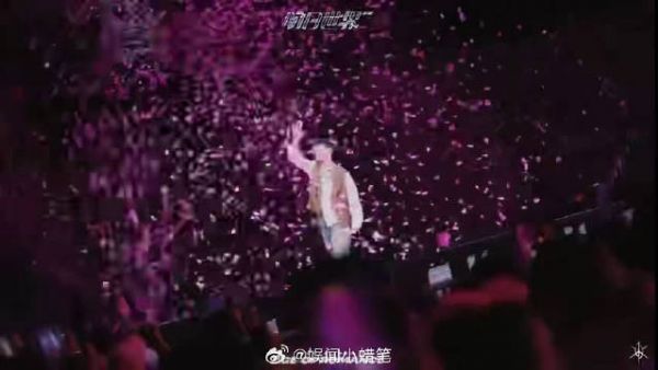 汪苏泷演唱会座无虚席，港媒聚焦其超高号召力