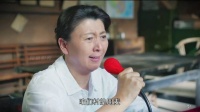 寒门状元交不起学费，全村人凑钱供他上大学，十年后小伙功成名就回村报恩！