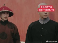 最爱你的那一年明知后宫不能参政也为了你说服皇上让你出征