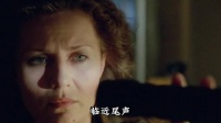 女人举起望远镜望向空窗，终于读懂少年赤诚偏爱