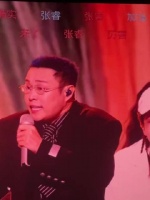 小沈阳活跃气氛演绎拖拉机原曲，创意互动热场