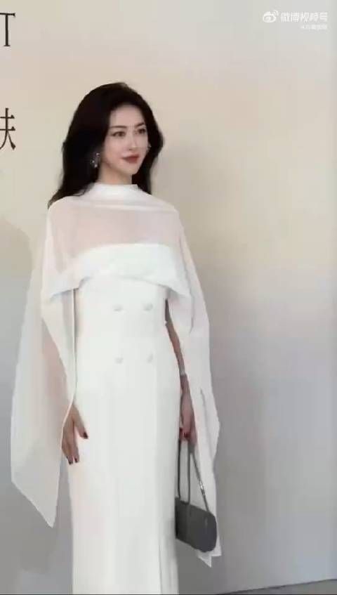 朱珠的腰身比直接狠狠戳中眼球，线下状态真的太绝