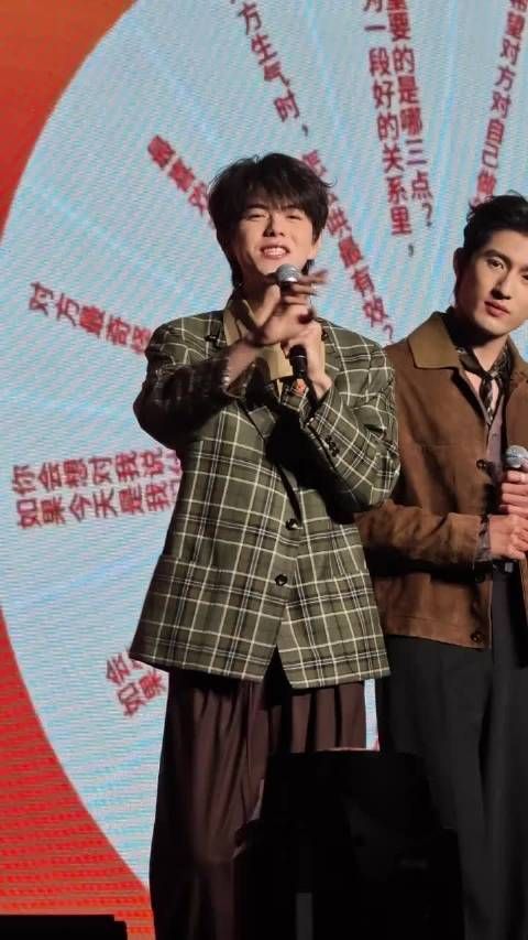 认为一段好的关系里，最重要的是哪三点？ 吕思瞳：这个人得先给你喂饱