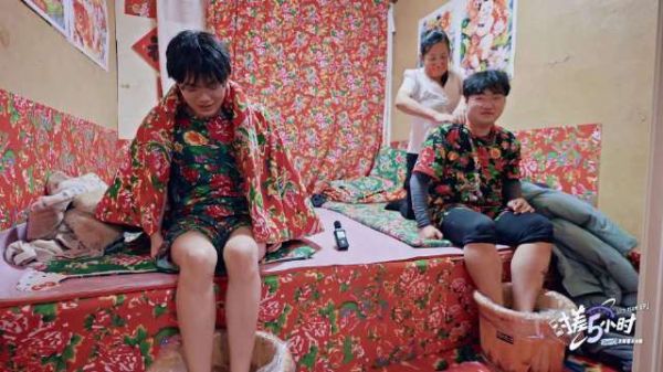 我勒个去，无畏一诺这个超绝雷霆发型全靠颜值顶着