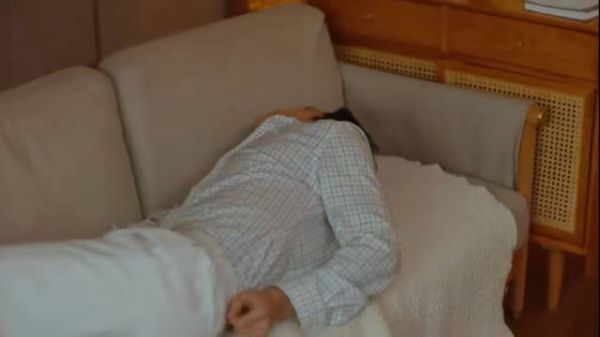 这是真的闪到腰了吧哈哈哈哈
