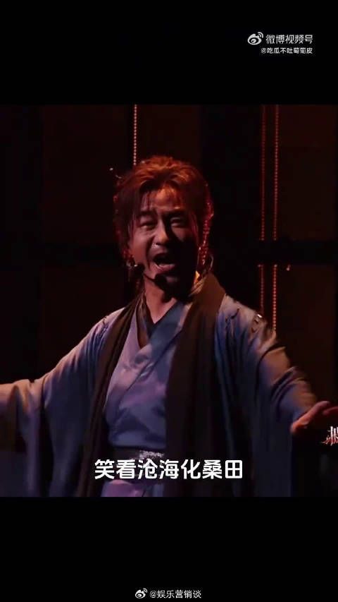 原来安静守候热爱的人，终有机会站上属于自己的舞台