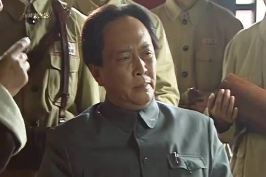 七叔公来北京要官，可主席却给他买了回家的车票