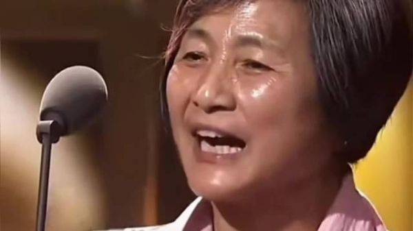 郑佩佩去世后捐赠大脑,侠女风骨延续至终