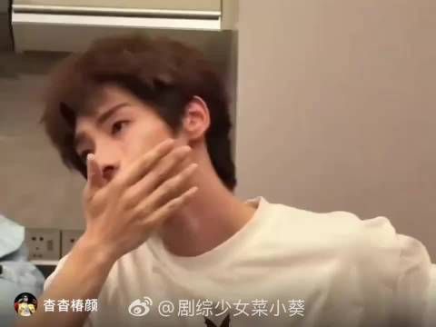 你记录我的高光，我读懂你的不安，这俩人怎么做到又温暖又好哭的