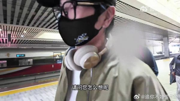 很难不期待,平时沉稳内敛的楠哥站上唱跳舞台,反差感直接拉满…