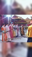 “甄嬛传演员的剧内外反差有多大”