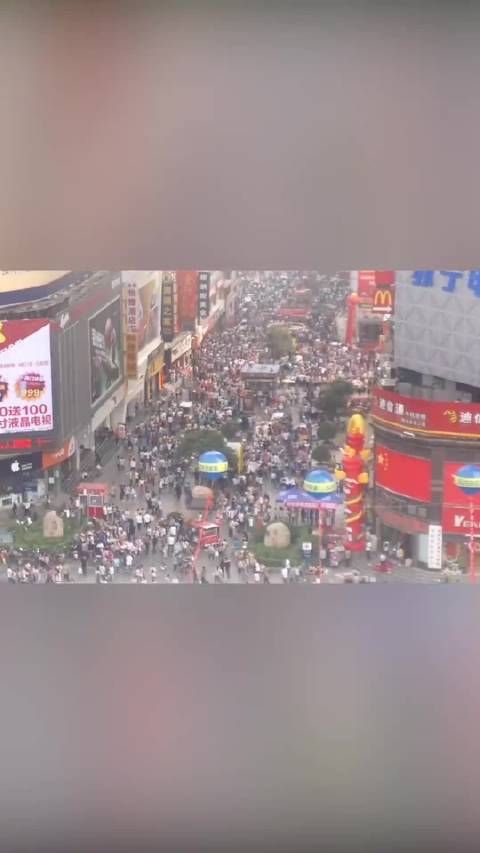 2013年真的是娱乐圈蓬勃发展的一年，影视综全面开花