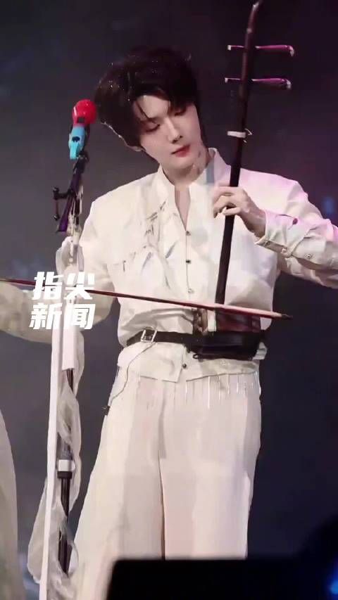 郝熠然海外舞台展示苏绣二胡，演绎东方非遗之美
