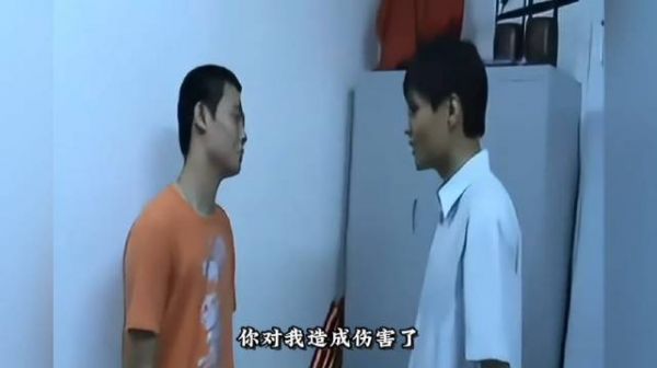考古一下:德云社后台高峰栾云平 这是在排练什么节目？高老板都动手了