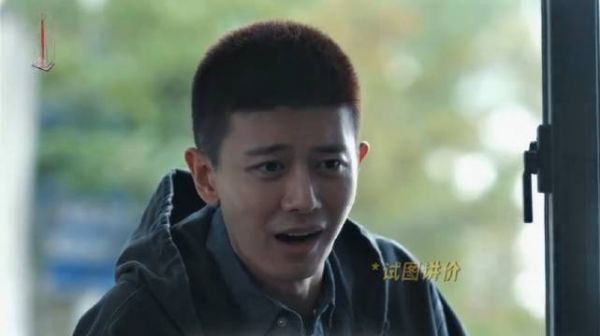 平日老实本分的保安，转眼就是暴虐杀人的魔鬼 任国超（任嘉伦）演员李晓强