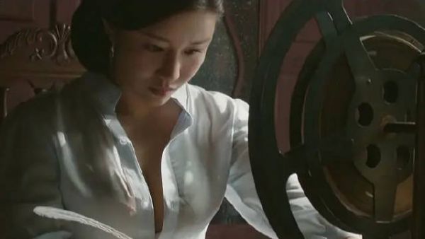 这个女人虽身为安南人，却在为侵略家乡的法国人工作