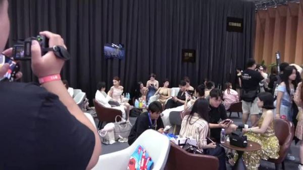 有的人天生就是C位,不用问为什么,一眼就知道!