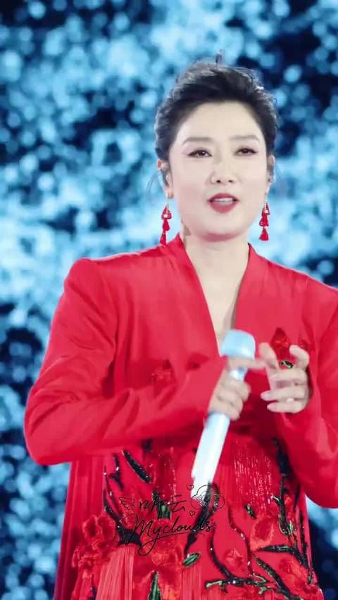 内蒙古演唱会名场面，玲花用母语唱出独属于草原的浪漫